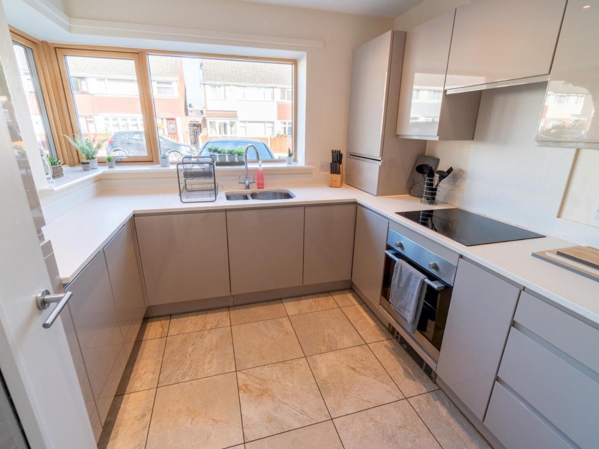 Pass The Keys New 3Bedroom House With Free Parking On Premises Nottingham Eksteriør billede